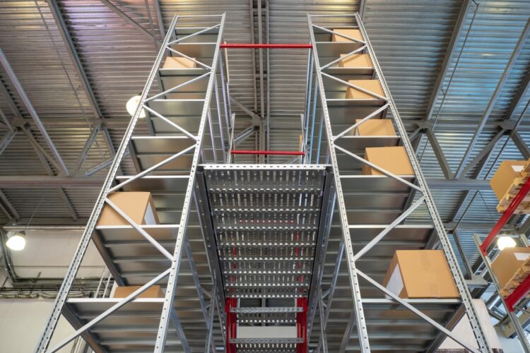 Structural vs. Rack-Supported Mezzanines: Choosing the Right System